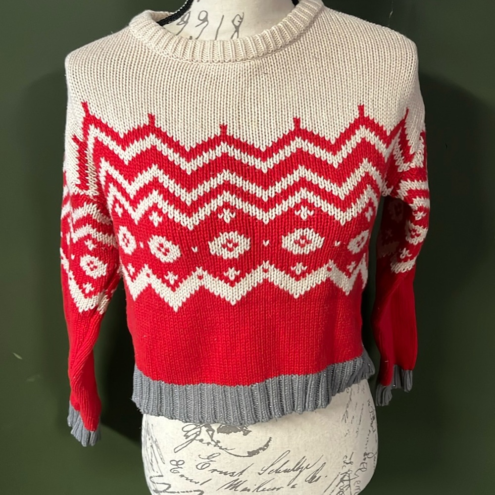 Crazy 8 Large Red and White Sweater